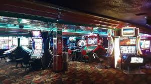Tampilan European Roulette dengan dealer langsung di platform redm